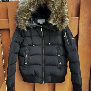 MICHAEL KORS PUFFER BOMBER JACKET Detachable Hood Faux Fur Trim Black M $65 NWOT